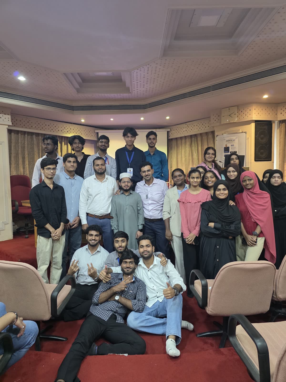 Students gathered for the group photo after the session