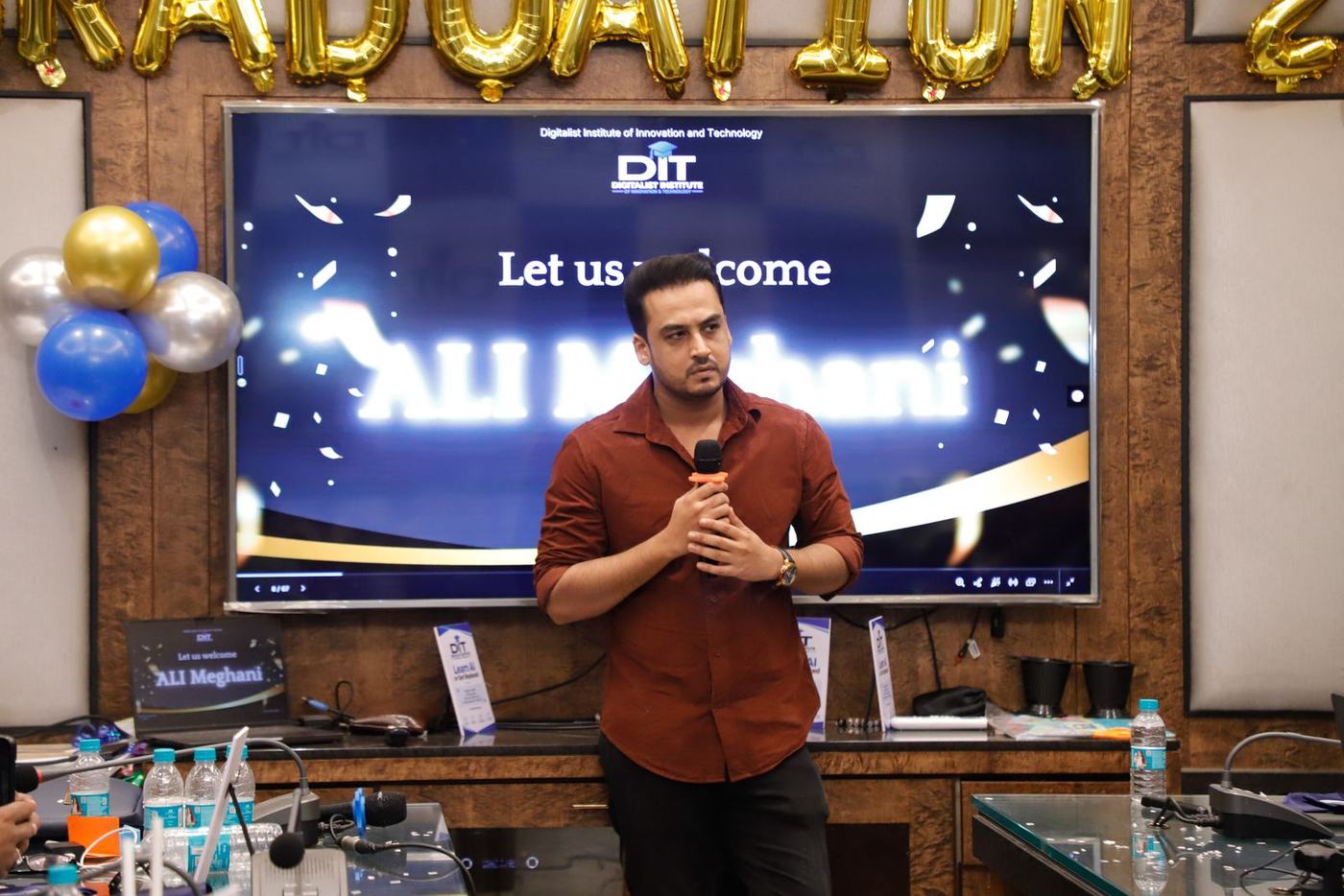 A comedian on the graduation stage